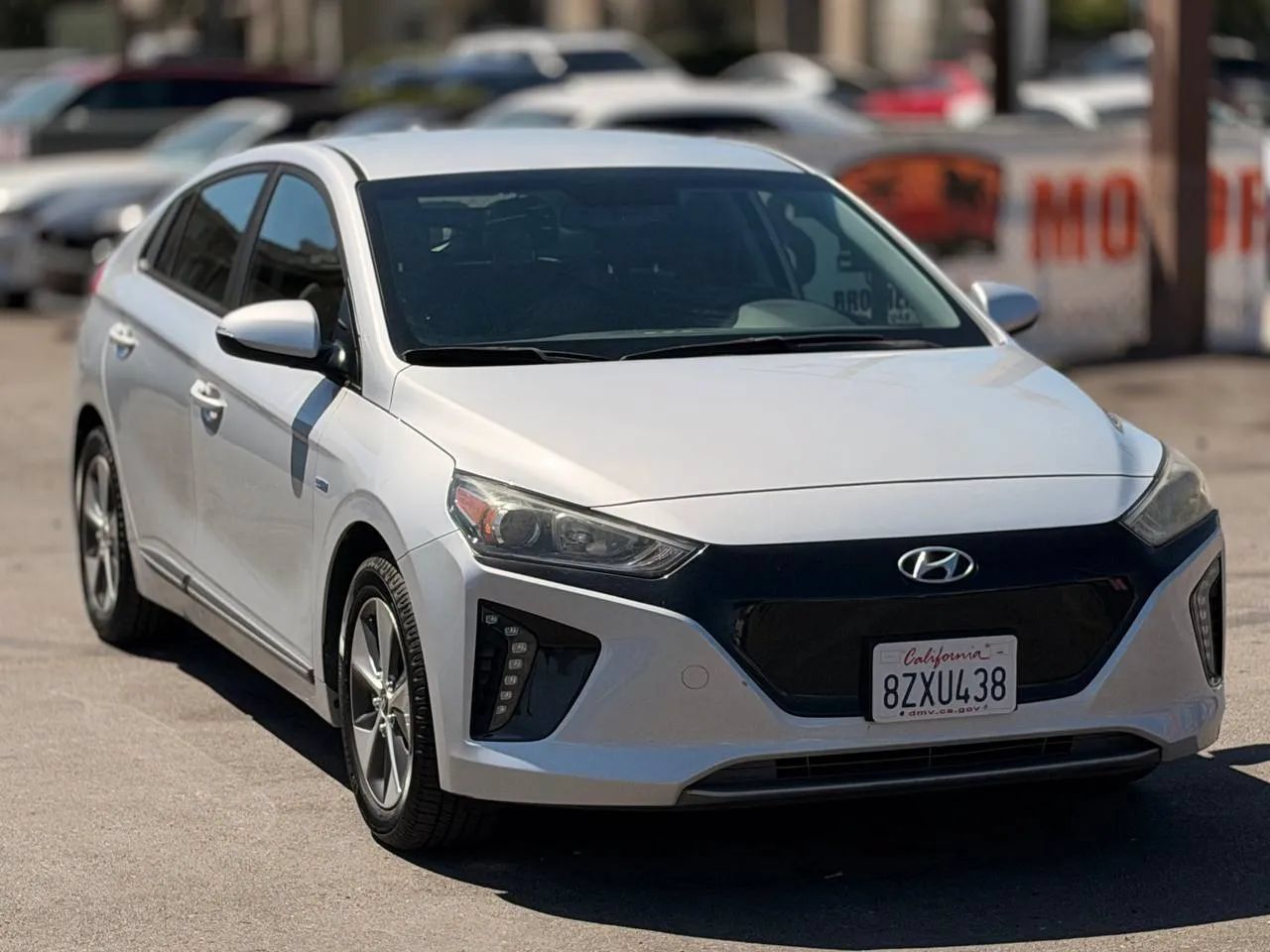 Used 2019 Hyundai Ioniq Electric FWD image 2