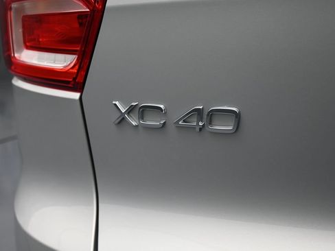 Used 2023 Volvo XC40 B5 Plus w/ Driver Assist Package AWD/4WD image 14