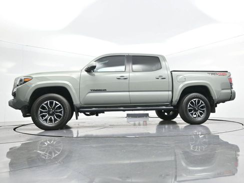 Used 2023 Toyota Tacoma TRD Sport AWD/4WD image 44