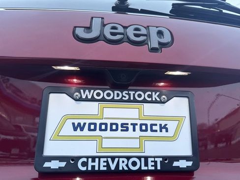 Used 2019 Jeep Grand Cherokee Limited X image 18