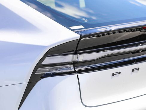 New 2026 Toyota Prius Plug-In Hybrid image 9