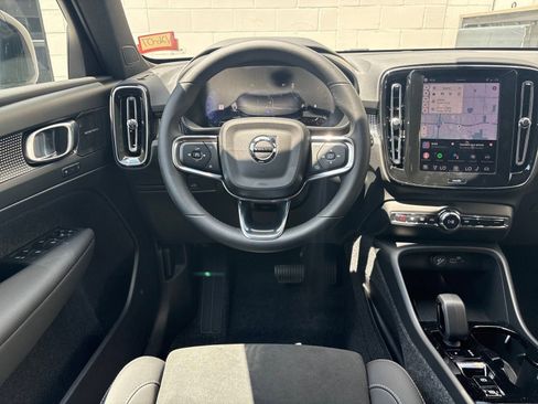 New 2026 Volvo XC40 B5 Ultra w/ Climate Package image 14