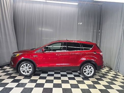 Used 2017 Ford Escape SE AWD/4WD image 18