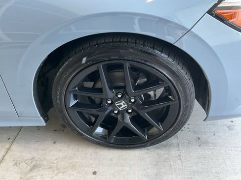 Used 2023 Honda Civic Sport image 23