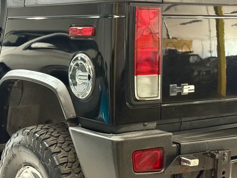 Used 2007 HUMMER H2 SUT Sport Utility Pickup 4D image 12