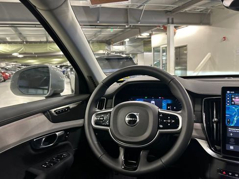Used 2026 Volvo XC90 B6 Ultra w/ Protection Package image 25