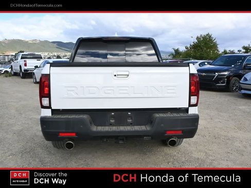 Certified 2024 Honda Ridgeline Black Edition image 6