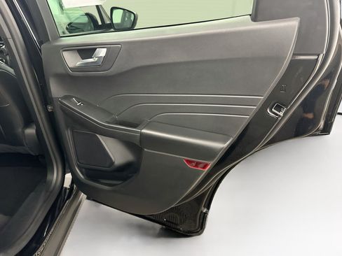 Used 2025 Ford Escape ST-Line Select AWD/4WD image 31