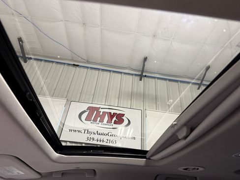 Used 2019 Chevrolet Traverse Premier w/ Redline Edition image 27