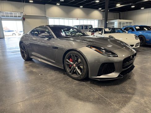 Used 2017 Jaguar F-TYPE SVR image 17