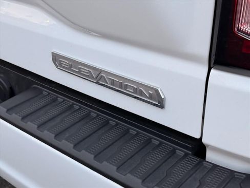 Used 2025 GMC Sierra 1500 Elevation image 25