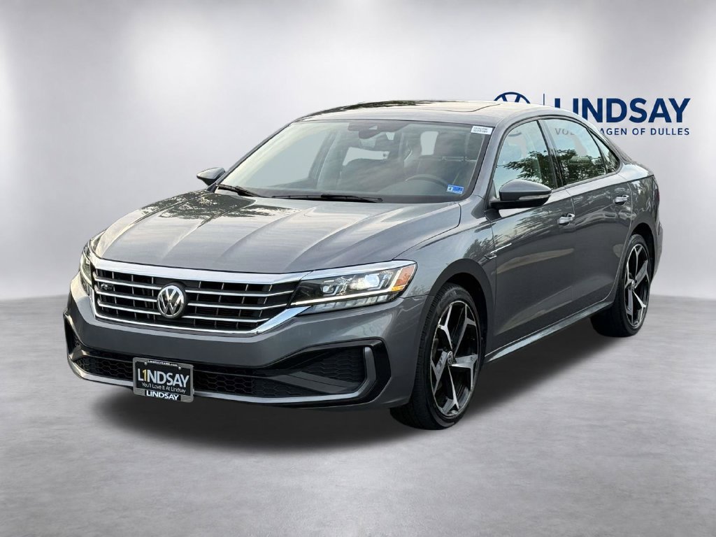 Used 2020 Volkswagen Passat 2.0T R-Line FWD image 3
