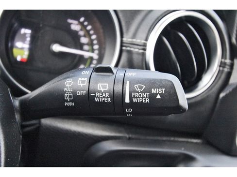 Used 2023 Jeep Wrangler Unlimited Sahara AWD/4WD image 21
