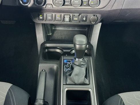 Used 2023 Toyota Tacoma TRD Off-Road w/ Advanced Technology Package AWD/4WD image 39