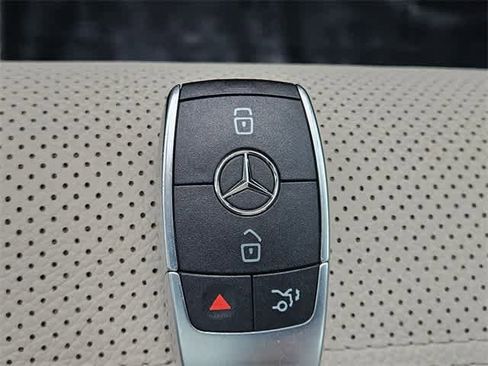Used 2023 Mercedes-Benz GLE 450 4MATIC image 35