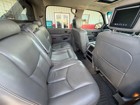 Used 2006 Chevrolet Avalanche Z71 w/ Sun And Sound Package image 14