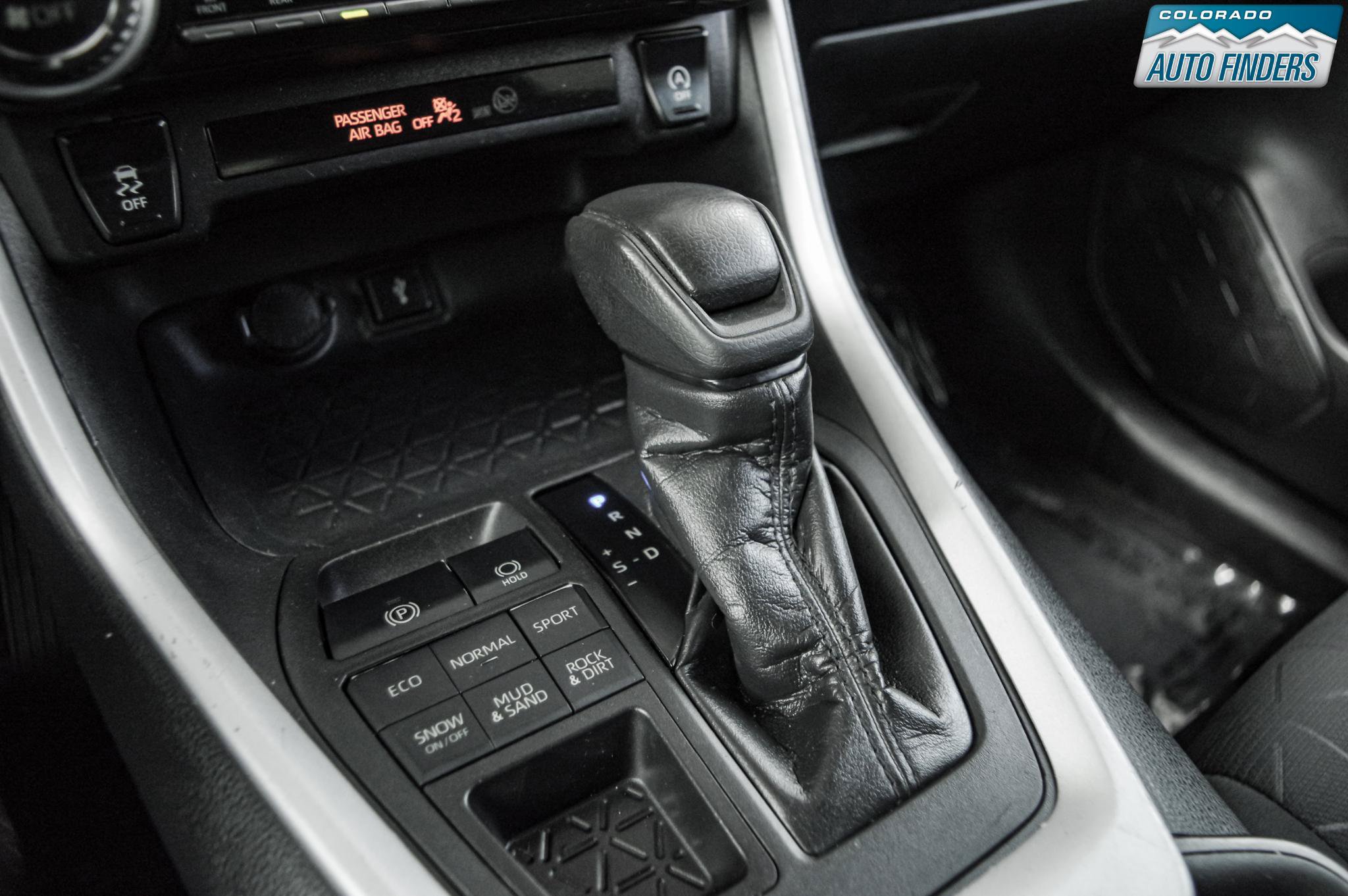 Used 2020 Toyota RAV4 XLE AWD/4WD image 18