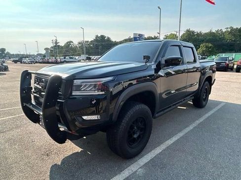 Used 2025 Nissan Frontier PRO-4X AWD/4WD image 2