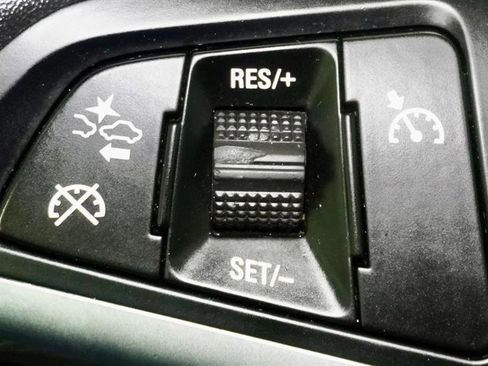 Used 2019 Buick Cascada Premium image 30