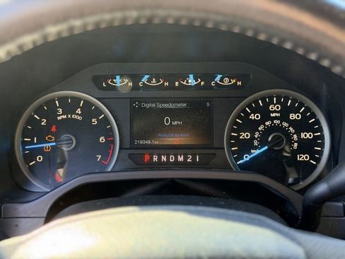 Used 2015 Ford F150 XLT w/ Equipment Group 302A Luxury image 8