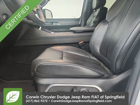 Certified 2024 Jeep Wagoneer L Series II w/ Flexible Seating Group image 20