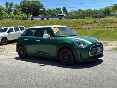 Used 2023 MINI Cooper 4-Door Hardtop FWD image 2