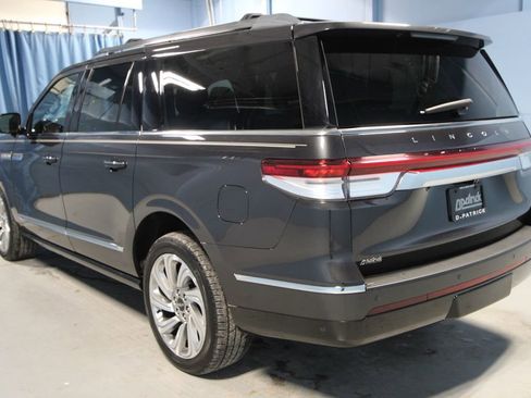 Used 2024 Lincoln Navigator L Reserve image 40