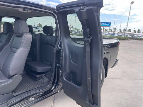 Certified 2023 Nissan Frontier SV w/ Technology Package RWD image 17