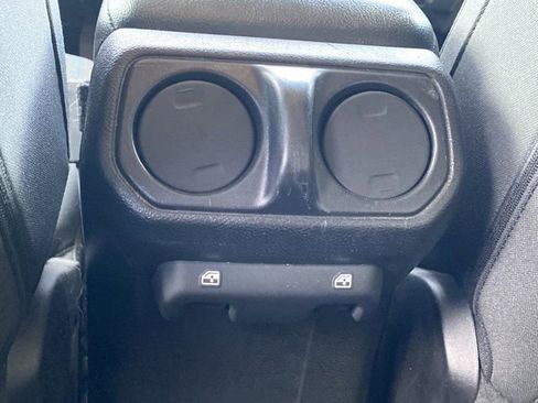 Used 2021 Jeep Wrangler Unlimited Sport AWD/4WD image 14