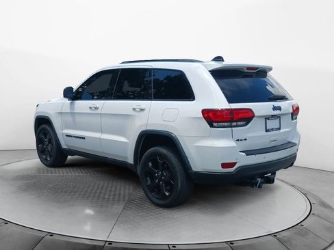 Used 2019 Jeep Grand Cherokee Laredo image 5