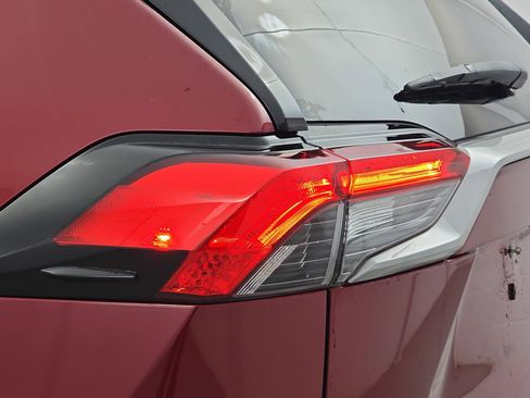 Used 2022 Toyota RAV4 Limited image 33