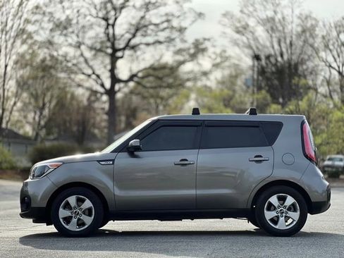 Used 2017 Kia Soul image 8