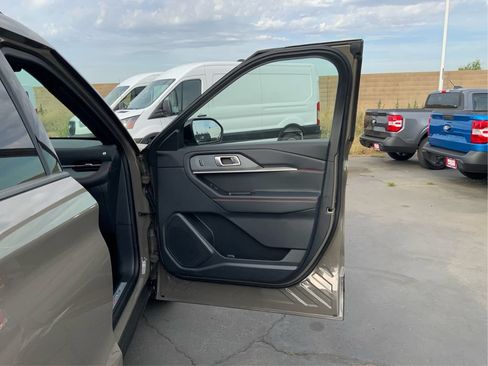 Used 2026 Ford Explorer ST-Line w/ ST-Line Street Pack AWD/4WD image 21