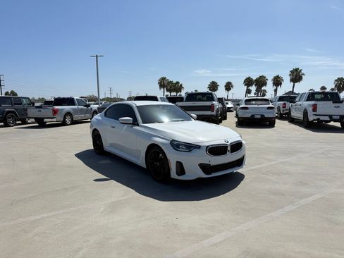 Used 2023 BMW 230i Coupe RWD image 4