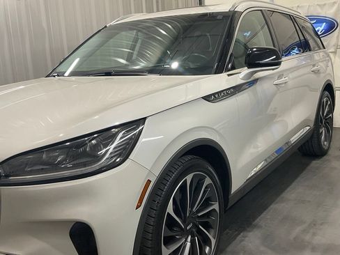 Used 2025 Lincoln Aviator Reserve w/ Equipment Group 201A AWD/4WD image 4