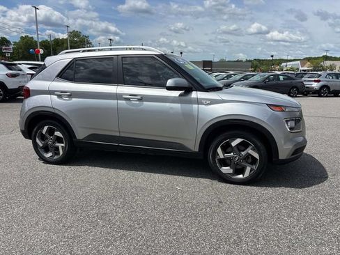 Certified 2023 Hyundai Venue SEL w/ Cargo Package FWD image 2
