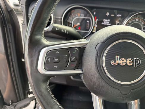 Used 2020 Jeep Gladiator Overland w/ Popular Equipment Package AWD/4WD image 24