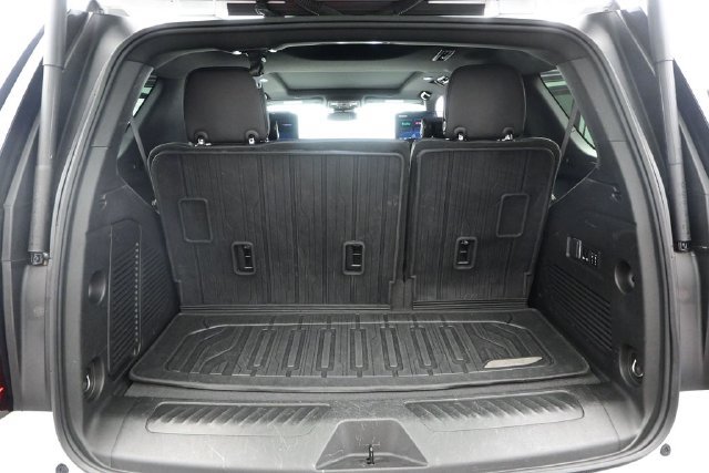 Used 2023 GMC Yukon SLT w/ SLT Premium Package RWD image 16