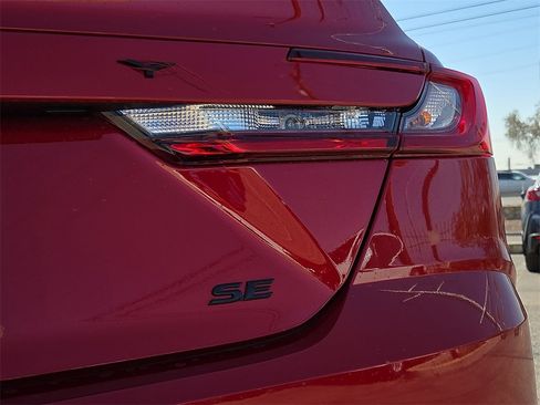 New 2026 Toyota Camry Hybrid image 11