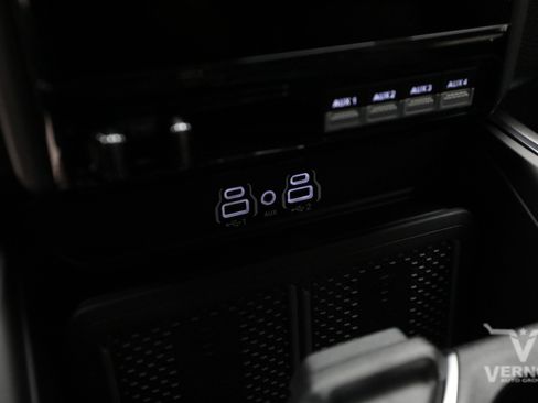 New 2026 RAM 3500 Laramie AWD/4WD image 23