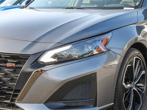 Used 2023 Nissan Altima 2.5 SR image 4