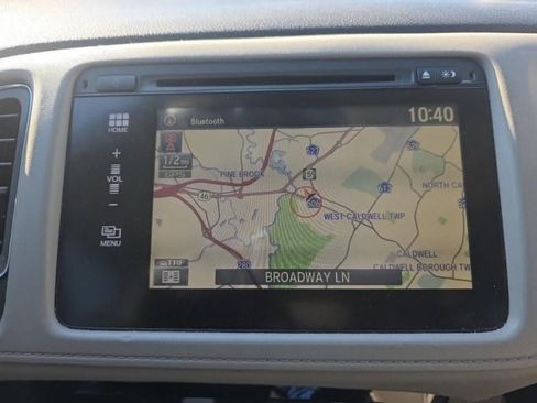 Used 2018 Honda HR-V EX-L image 11