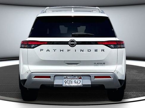 Certified 2023 Nissan Pathfinder Platinum w/ Cargo Package FWD image 5