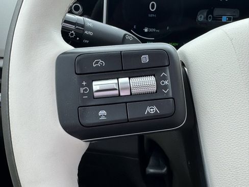 Used 2025 Hyundai Santa Fe Calligraphy image 24