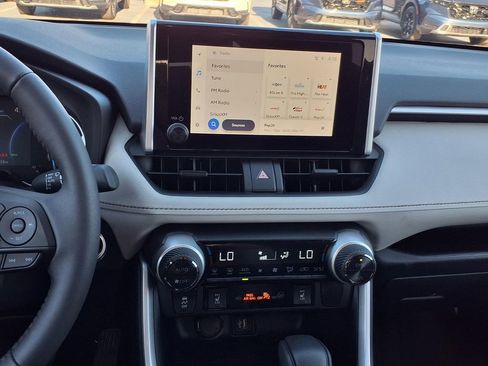 Used 2025 Toyota RAV4 XLE w/ Convenience Package image 16