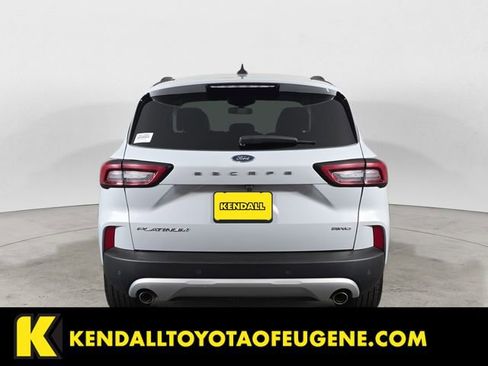 Used 2025 Ford Escape Platinum AWD/4WD image 4