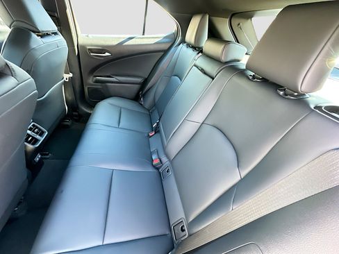 Used 2025 Lexus UX 300h FWD image 24