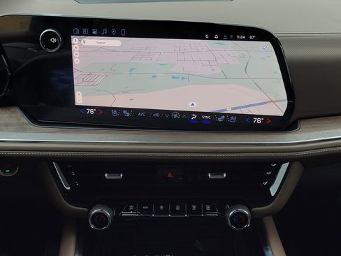 New 2026 Chevrolet Suburban High Country image 15