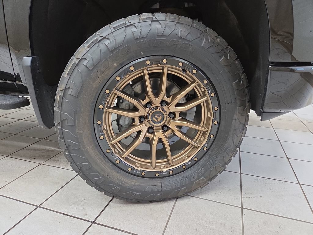 Used 2024 Chevrolet Silverado 1500 Custom AWD/4WD image 9