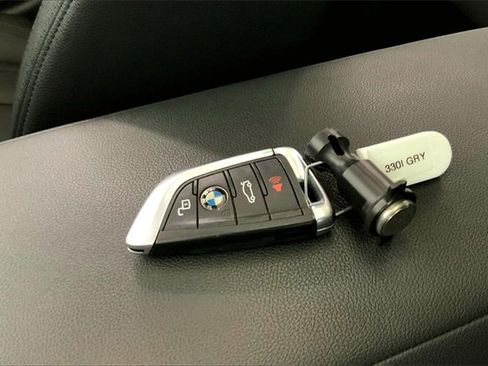 Used 2019 BMW 330i Sedan w/ Convenience Package image 12